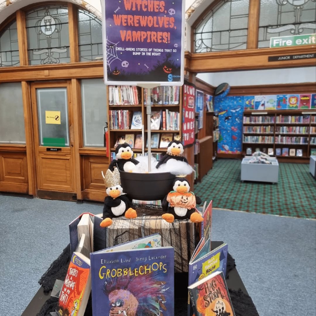 TinyOwl_Books's tweet photo. Who doesn't LOVE a scary story on #Halloween?!🎃

Meet our monster under the bed, GROBBLECHOPS! He has big teeth😬 and hungry eyes👀

But maybe appearances aren't everything...

Check out an awesome library display featuring #Grobblechops himself: https://t.co/kEIyV7KVCu https://t.co/jf1MBvVhJa