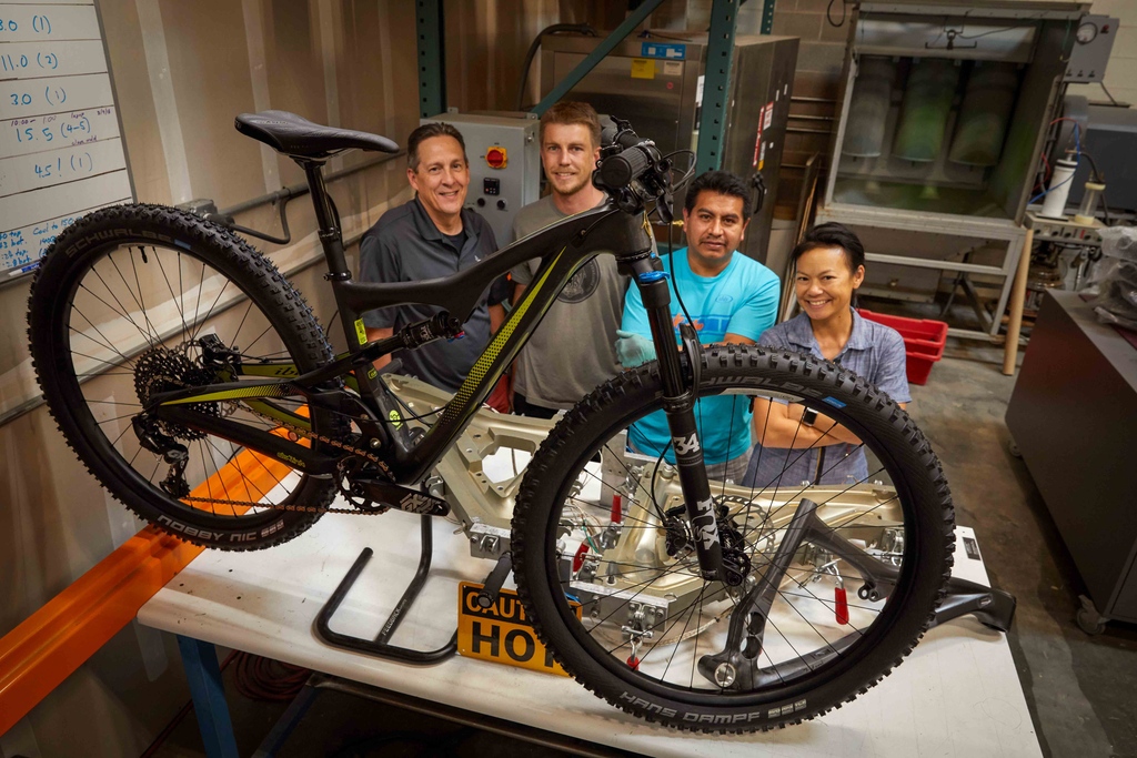IbisCycles's tweet photo. #TBT Project 831 Ripley LS, the first carbon bike we made in the USA. A landmark on the roadmap to the production of the Exie.
#ibis #ibiscycles #exie #ripley #ripleyls #USA #usmanufacturing #madeintheusa #project831 #carbon #mtb #cycling https://t.co/EVdpULokQn