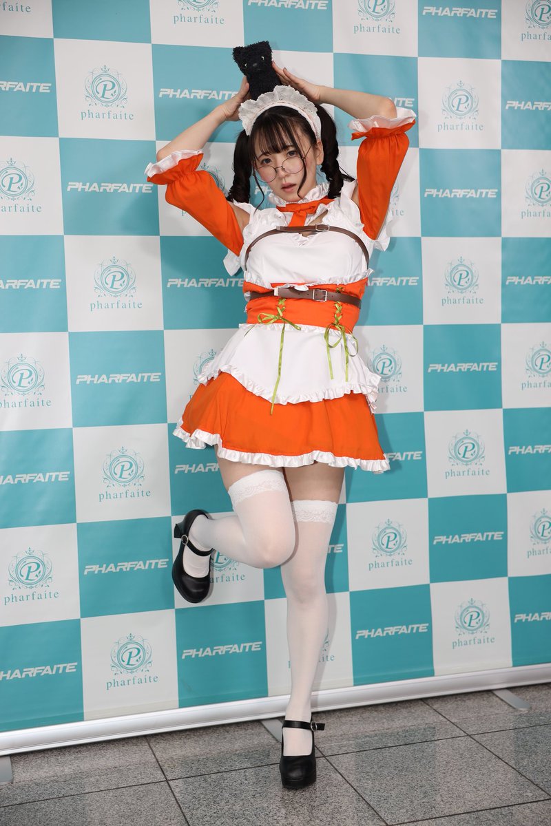 sinhero007's tweet photo. 2022.10.23
Pharfaite撮影会 4部 ①
BLUE EGGハロウィンメイド服
黒猫ちゃんは私物です🐈
#うたたね翠
#pharfaite
#撮影会
#blue_egg
#ハロウィン https://t.co/Qr2SuM2q3s