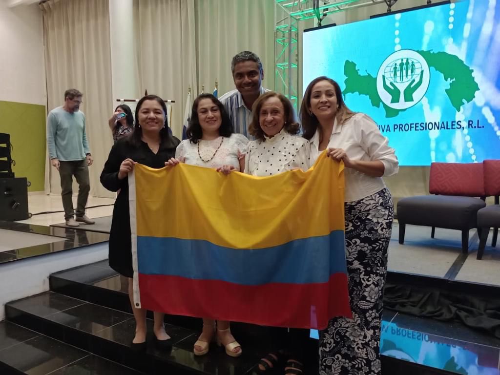 WFOT Vice President, Margarita Gonzalez celebrating #WorldOTDay with colleagues from #Colombia & the head of the #OccupationalTherapy programme at Universidad de las Americas #Panama