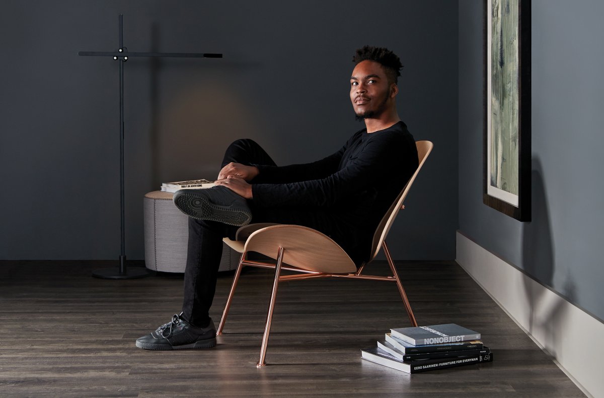 brezachsolution's tweet photo. Pedersen by Bernhardt Design is a striking example of the beauty in simplicity. Inspired by an open seashell, the simple 3 legged chair is a functional sculpture and incredibly comfortable. #design #officefurniture #furniture #furnituredesign #office #beauty https://t.co/A3YCgqf1Vj