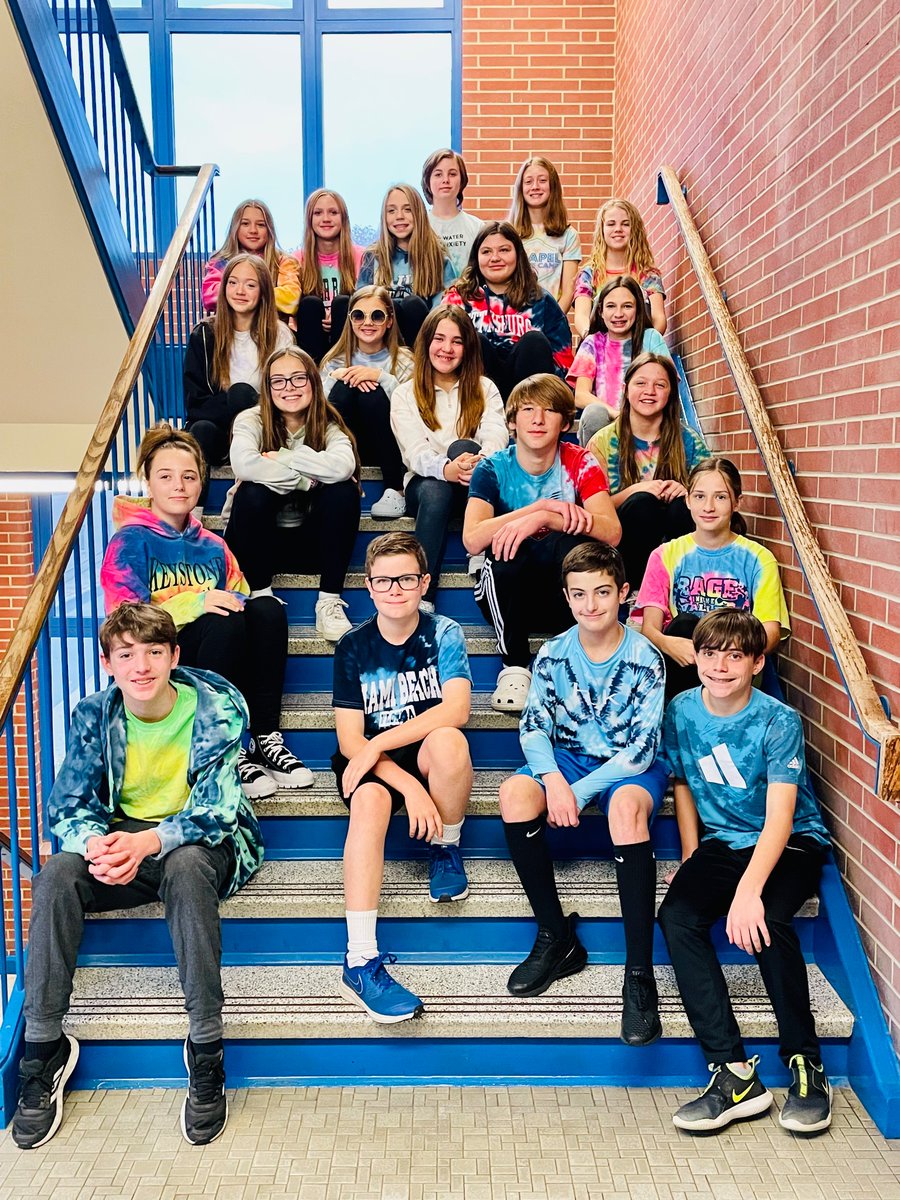 CMSMrsWright's tweet photo. Red Ribbon Week Theme Day: Peace-out Against Drugs ☮️ ✌🏻 https://t.co/BmDxOzwpMf