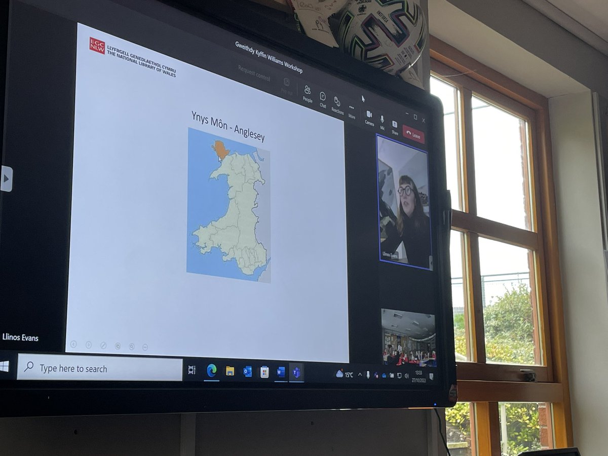 SantesFfraidSch's tweet photo. Great virtual learning today for Blwyddyn 6 by the National Library of Wales,  learning about the artist Kyffin Williams - diolch yn fawr. @DioStAsaphEdu @powyseducation @NLWEducation #creativity #welshdimension https://t.co/ktWLnNQQkH
