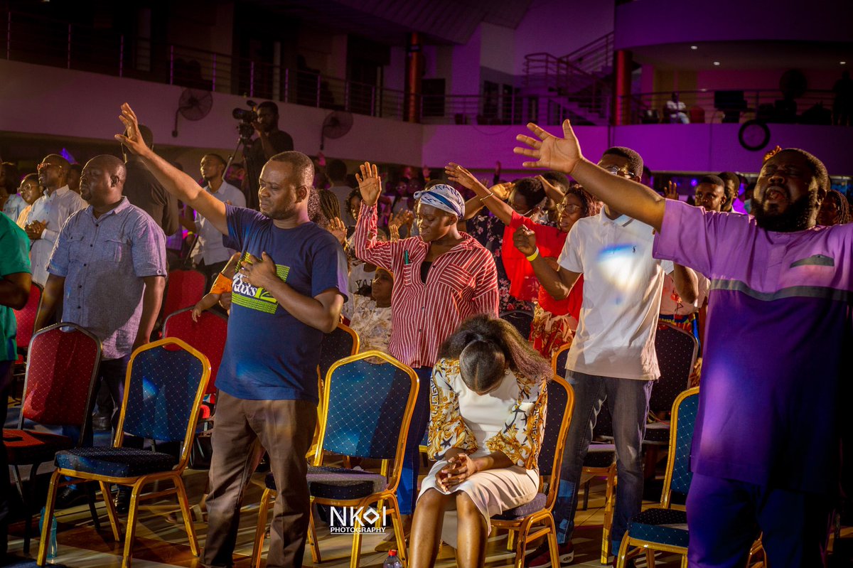 OffeiKingsley2's tweet photo. #TMCUBE @efegracemusic @TMcubeGh https://t.co/xCXUJwdvBl