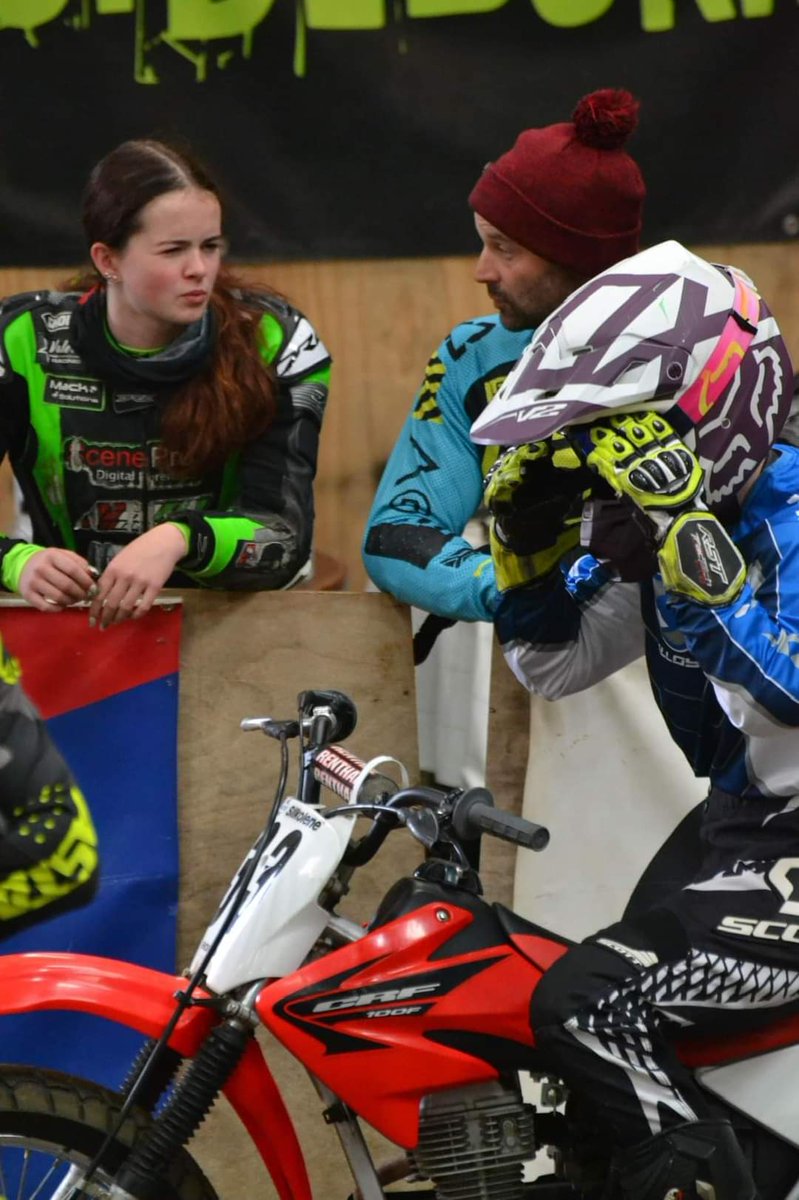 LissyRacing34's tweet photo. #throwbackthursday to when I was having a bit tooooo much fun at Champions flat track school last year 😍😍 must go again!! #PeteBoast #flattracking #flattrack #motorcross #fox https://t.co/zUP2jTS7ud