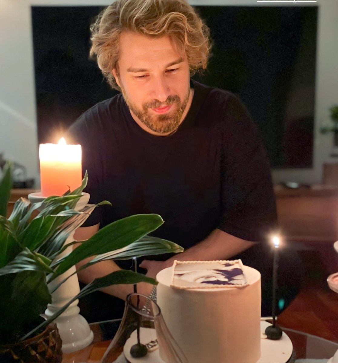 Hoy estamos celebrando el cumpleaños de nuestro <a href="/fpalali/">Furkan Palalı</a> 

Felices 36 🎂❤️

İyi Ki Doğdun 🎂
 #HappyBirthdayFurkanPalali