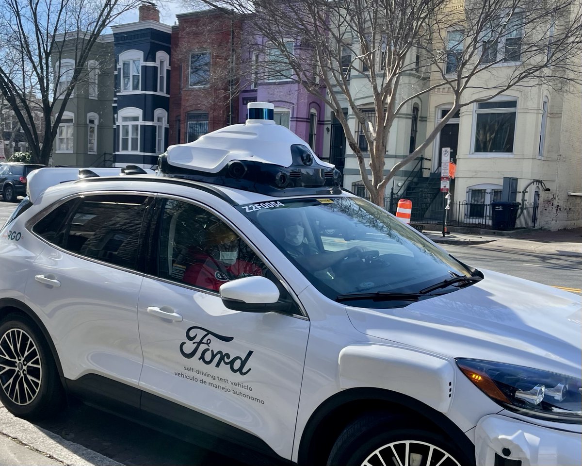 CourtOConnor's tweet photo. I've learned so much, worked harder than I thought possible, and at the end of it all, feel incredibly lucky to have helped share the story of Argo's mission 🤖🚘. https://t.co/Y3GNwaPuRF