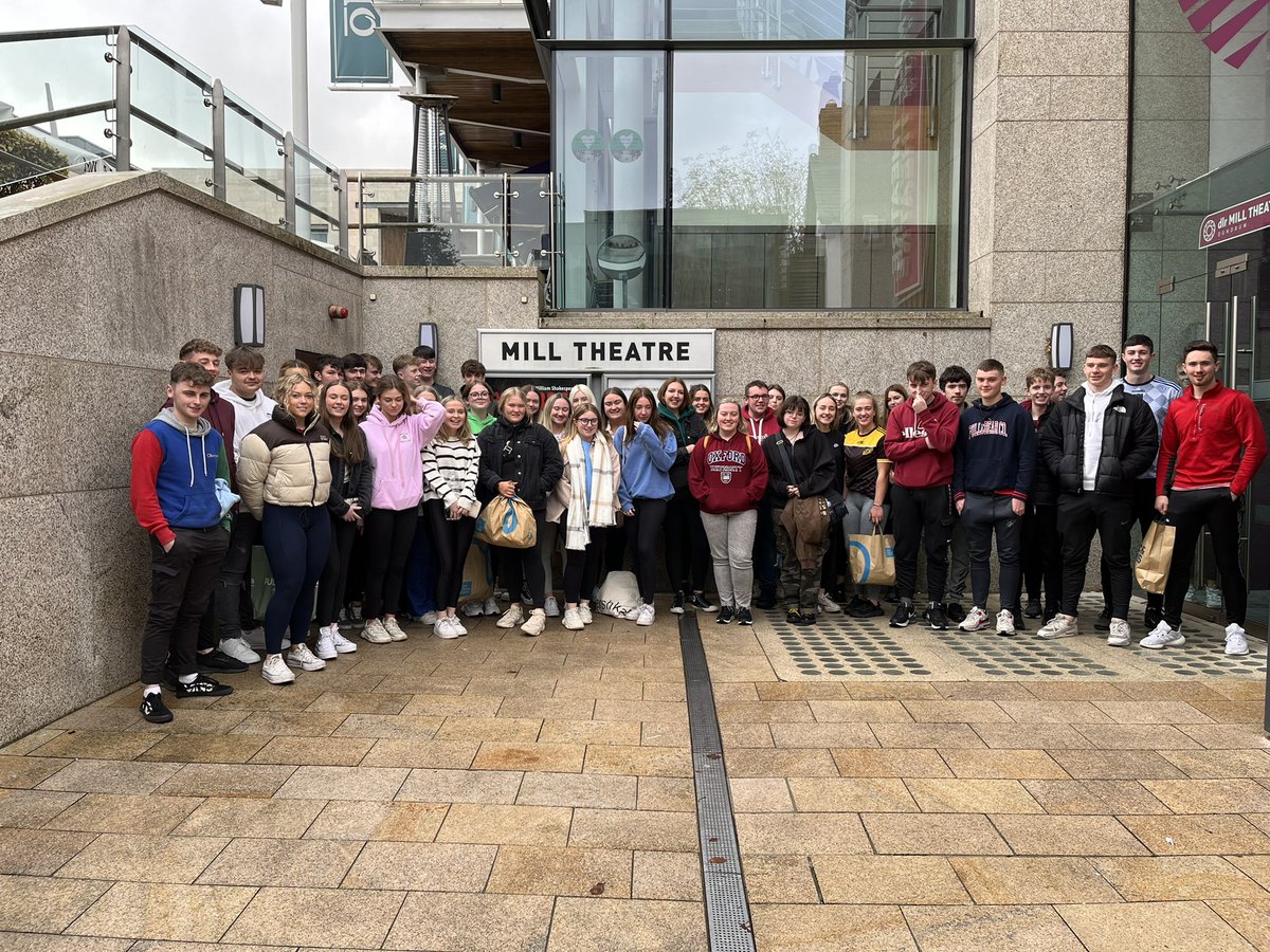 LargyOfficial's tweet photo. Stellar performance of #Macbeth @milltheatre. Very much enjoyed by our sixth year students. A (dun)drum,  a (dun)drum, Macbeth doth come 🎃🙈 https://t.co/LX2SMJhm8W