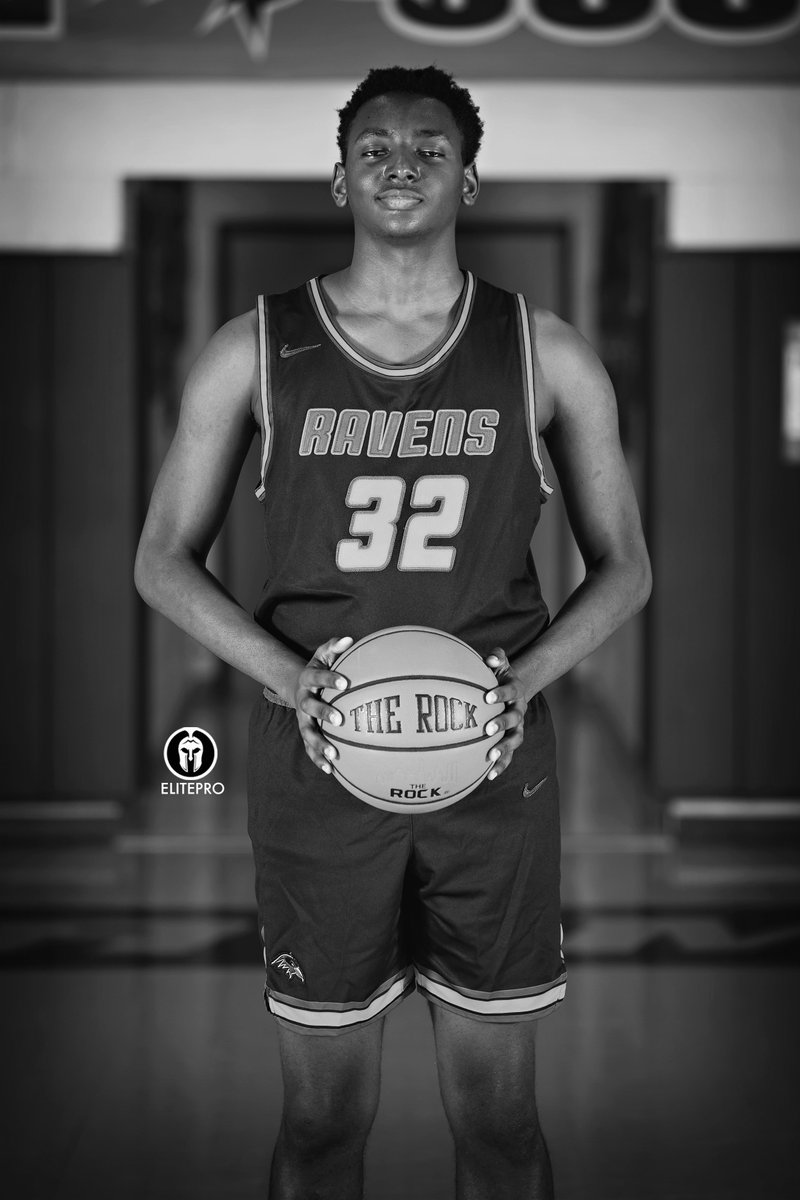 StRaymondHSforBoys tweet media