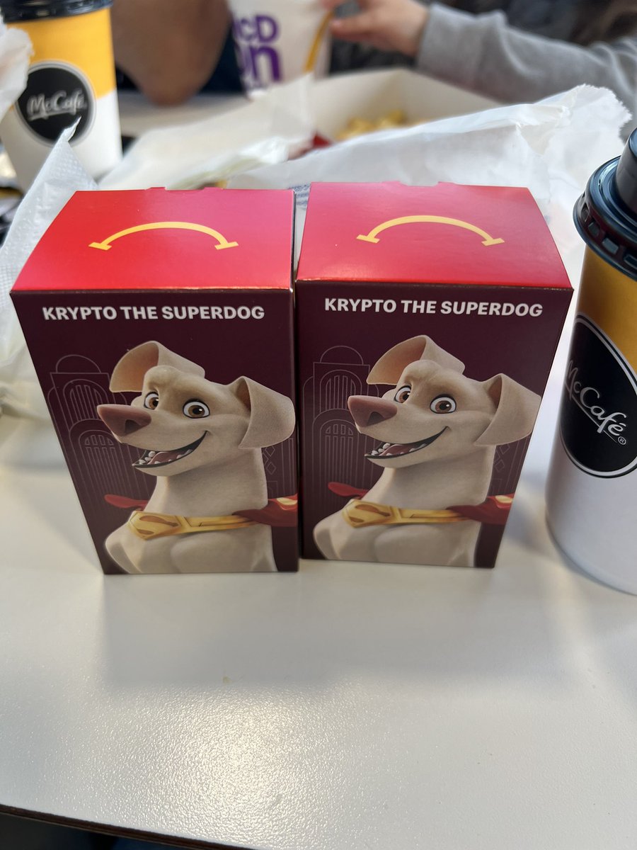 saraht7002's tweet photo. @McDonaldsUK what’s wrong here, wrong toys again from old promotions https://t.co/9XRXsaNao1