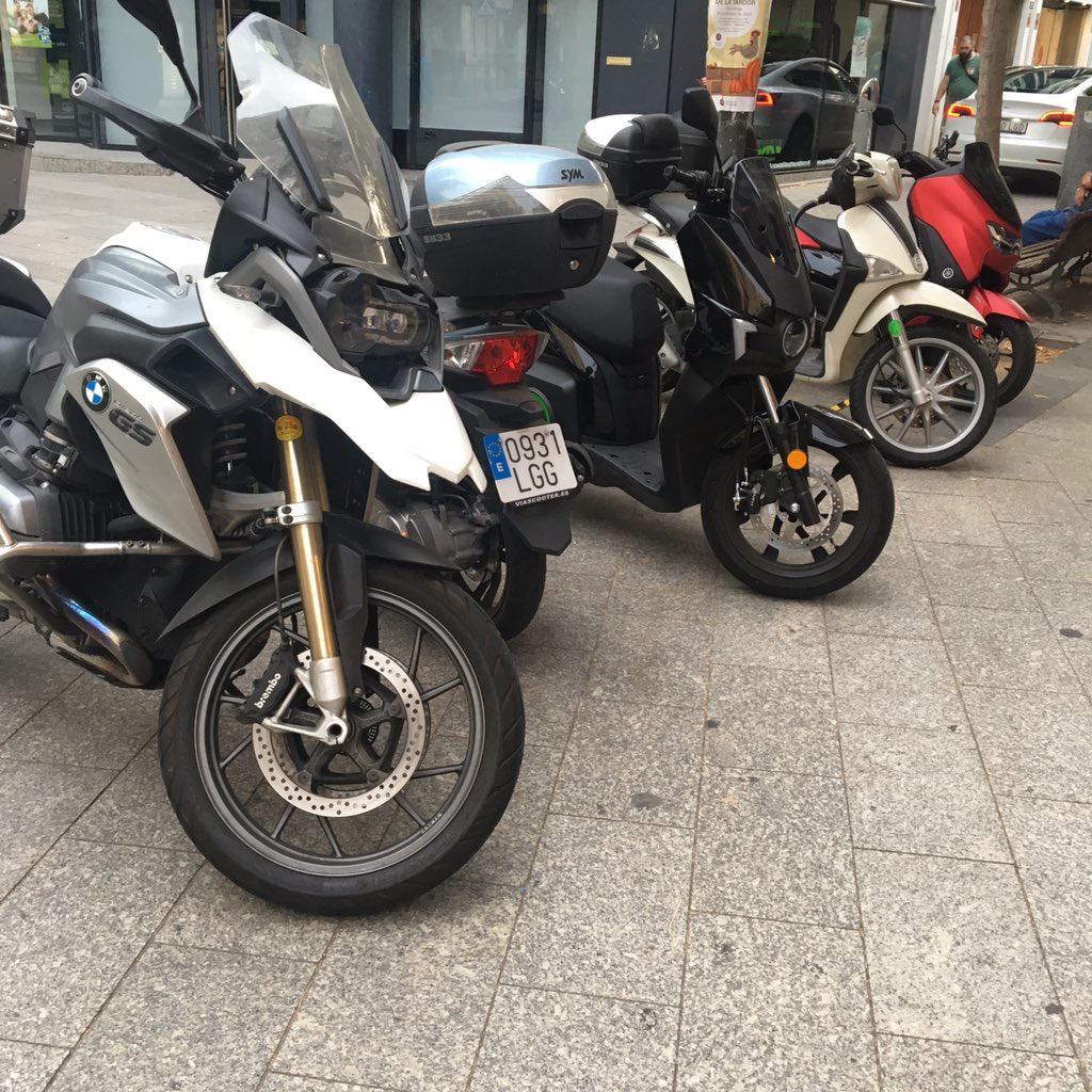 untaljoan tweet media