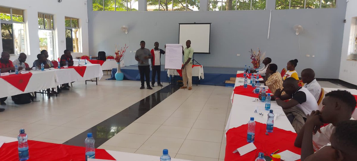 PamojaFT's tweet photo. 1/2. Unemployment remains one of the major challenges in Kenya. Today we held a Business Management Finance and soft skills training for our upskillers  cohort 3 on boarded on the Skills for jobs project at Good Samaritan Hotel in Kisumu. https://t.co/Hj4osW2LUf
