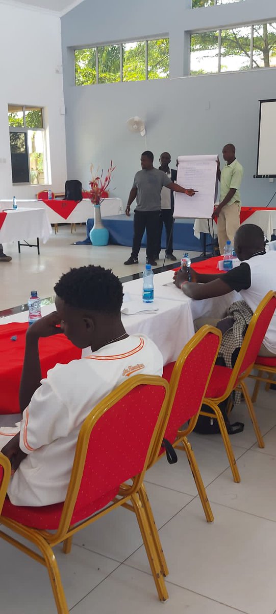 PamojaFT's tweet photo. 2/2. The main objective is to improve the employability and economic situation of young Kenya men and women through demand-driven basic skills training and matching services in cooperation with the private sector. https://t.co/F0bZcFj42F