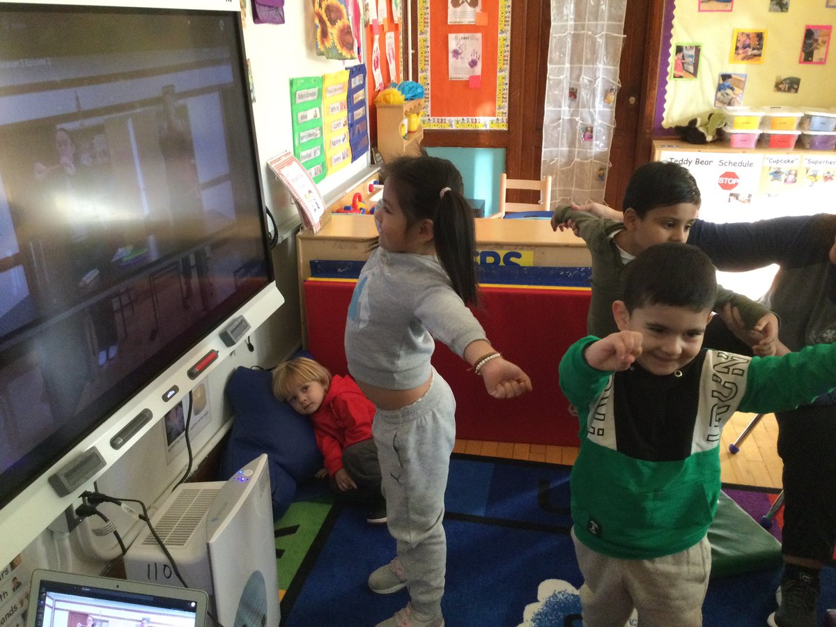 JoanSnowPreK's tweet photo. Enjoy some #mindfulmoments @JoanSnowPreK 3k & Prek show off some #breathing #techniques π#iamcalm #breathingworm #cultivatingmindandspirit @RosalieFav @District22BKNY @NYCCouncil @NYCSchools @Stu_Chasabenis @DOEChancellor @NYCMayor @NYCMayorsOffice @BarnabySpring https://t.co/4Rs9biVXaj