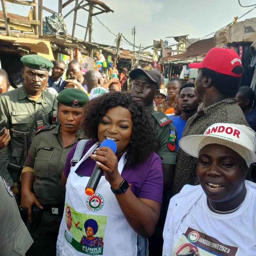lagosforlagos's tweet photo. The market men and women in Agboju welcomed @funkeakindele the deputy governorship candidate of the Lagos PDP to their midst with dancing and rejoicing. 

The change is here. . . A breath of fresh air.

#JANDOR 
#jandorforgovernor 
#jafuneko2023 
#lagosnigeria https://t.co/bDmg36XXMg