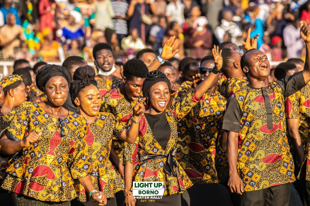 The Joint Mass Choir in Borno State led us in a powerful session of Praise and Worship to open tonight's session. Day 2 #Reach4Christ #ShineTheLight #LightUpBorno #LightUpBornoPrayerRally
