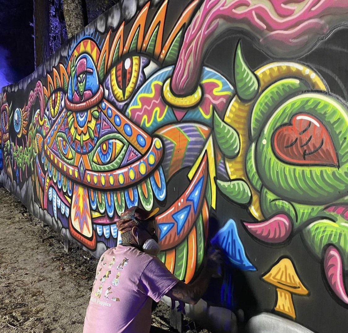 Galaktic Gang (@galakticgangnft) on Twitter photo Gangstas at Hulaween with <a href="/positivecreator/">Chris Dyer</a>!
Got a meet up at 5pm EST at the art maze where he threw down!
He really showed GG love! Gangstas at Hulaween with <a href="/positivecreator/">Chris Dyer</a>!
Got a meet up at 5pm EST at the art maze where he threw down!
He really showed GG love!