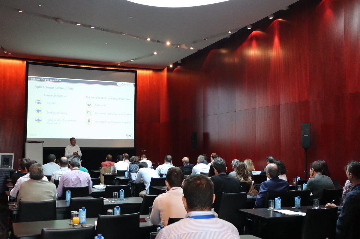 Segundo día del IX Foro de Fiabilidad y Mantenimiento Predictivo en la industria 4.0 🎓👥🏭 Gracias a nuestros ponentes Francisco Lamas de la <a href="/Armada_esp/">Armada</a> y Eduardo García de <a href="/FordSpain/">Ford España</a> y a todos los que habéis venido a vernos 😊👏🏼 ha sido un gusto recibiros!!! #9foro #industria40
