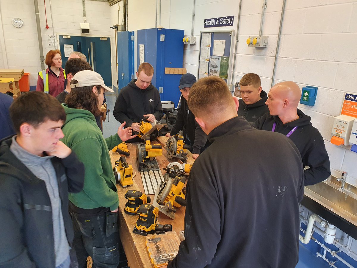 Thank you to @DEWALTtough for coming in today to provide our students with a demo on the new top of the range kit 👏 Our students had a great experience learning and using the best and most up to date technology available on the market!