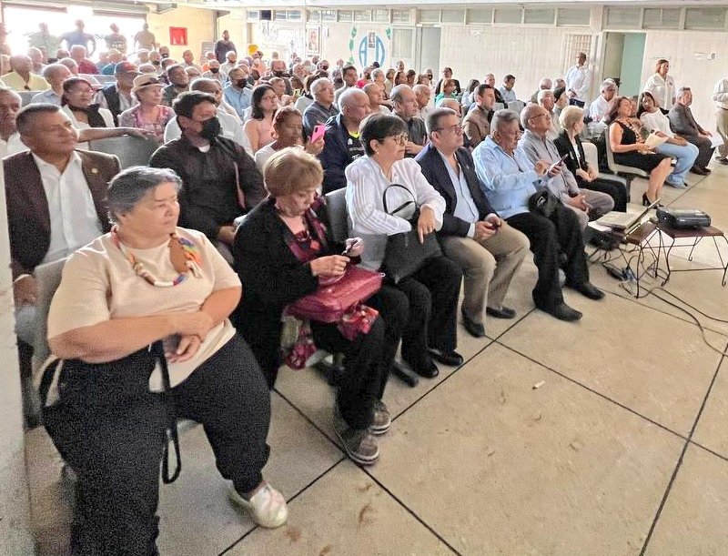 SobellaMejias's tweet photo. #27Oct | Rendimos homenaje al Centenario de su Natalicio Carlos Andrés Pérez. Líder, estadista y visionario. ¡Honor, a quien honor merece! #SomosCAP https://t.co/QbOql3xOEk