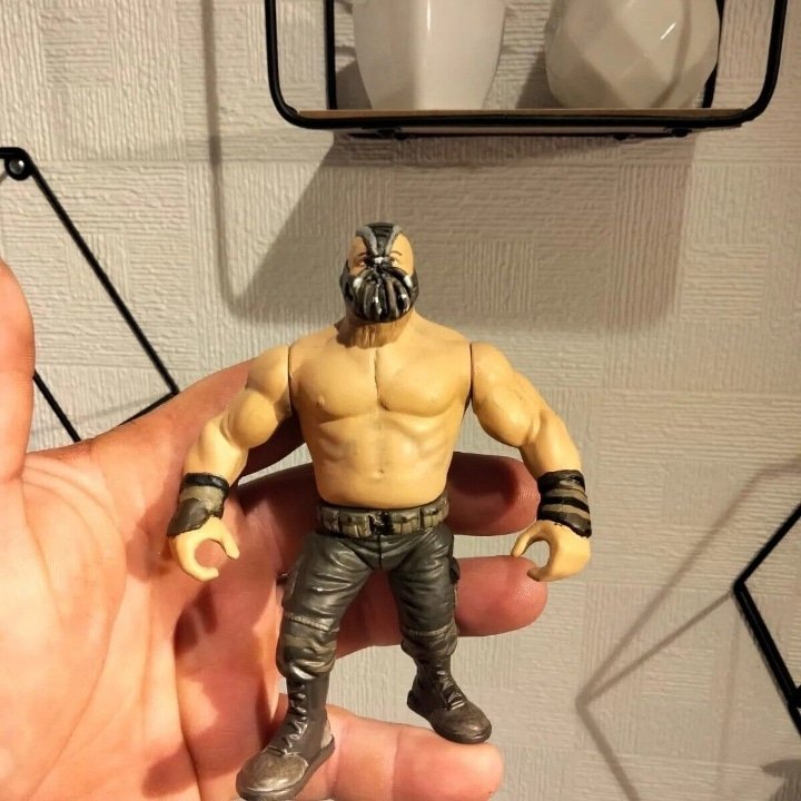 Throwback to one of my favourite Commissions

Tom Hardys Bane 
#Customs #bane #Batman #figures #wwesmackdown #WWERaw #Hasbro #dccomics #DCTitans #MCU #AEWDynamite #WrestlingCommunity