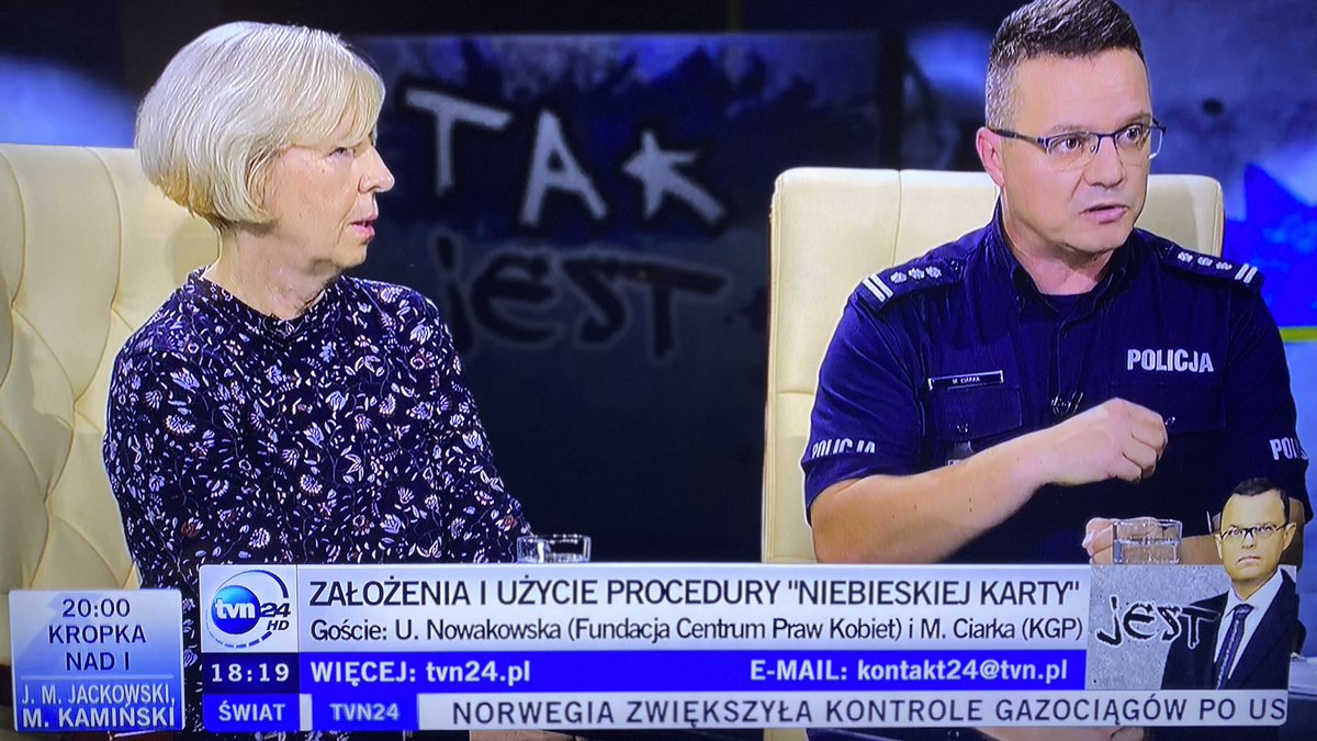 Tak panie <a href="/MariuszCiarka/">Mariusz Ciarka 🇵🇱</a>, również <a href="/PolskaPolicja/">Polska Policja 🇵🇱</a> bagatelizuje #PrzemocDomowa. Tutaj prezeska <a href="/cpkorgpl/">Centrum Praw Kobiet</a> ma absolutną rację - przemoc domowa to nie konflikt w rodzinie, a kobietom często się po prostu nie wierzy! Tylko proaktywne działania służb mogą zmienić piekło bitych kobiet!