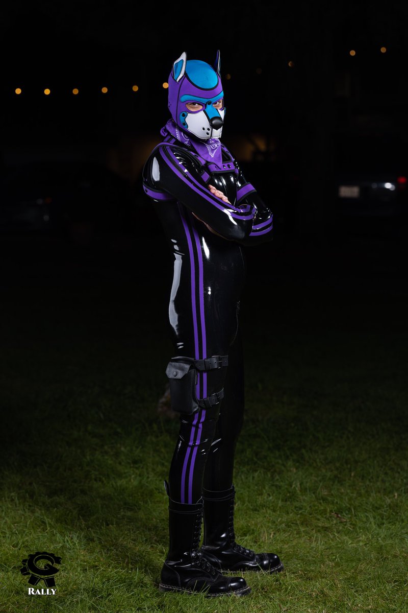 How you’ll find me at <a href="/MIRubber/">MIRubber</a> next weekend ✨

📸: <a href="/RubberHandler/">Pup Rally, The Camera Dog</a>