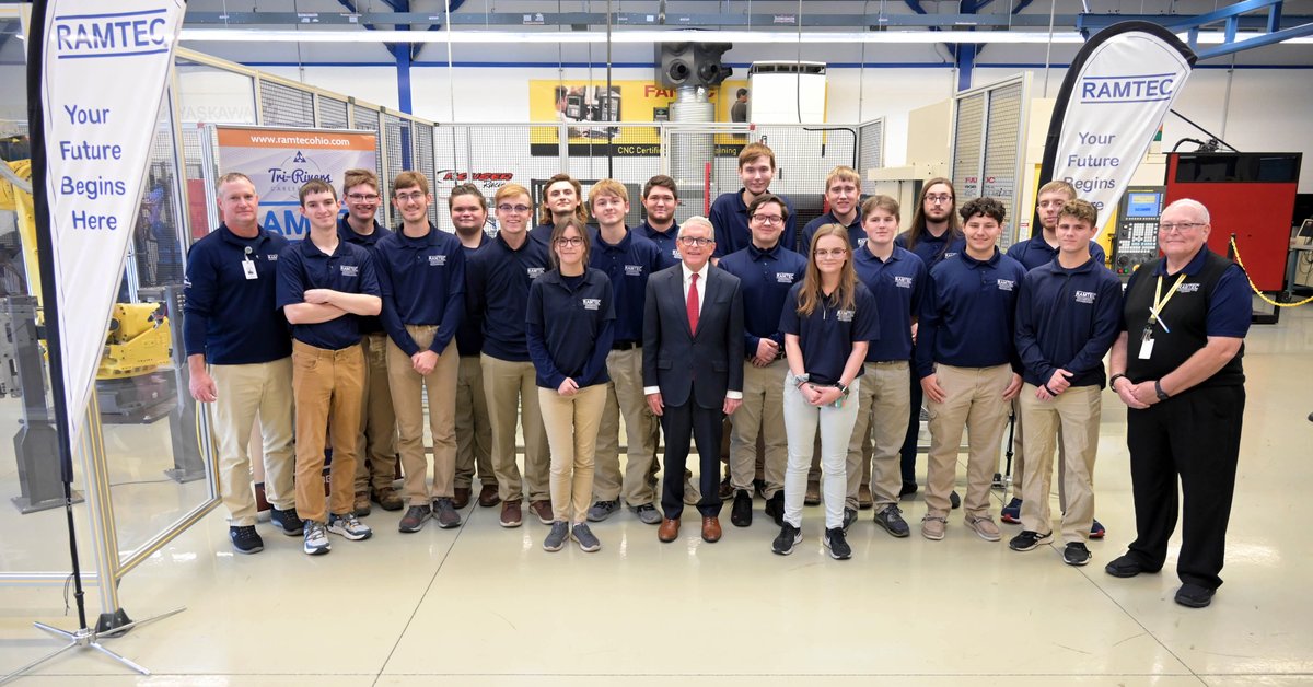 Governor Mike DeWine (@govmikedewine) on Twitter photo Ohio manufacturing is in good hands with the pipeline of talent from schools like <a href="/tririverscc/">Tri-Rivers</a>. My administration is working to ensure a strong partnership between career centers and leaders in the manufacturing industry to build an Ohio workforce that is stronger than ever. Ohio manufacturing is in good hands with the pipeline of talent from schools like <a href="/tririverscc/">Tri-Rivers</a>. My administration is working to ensure a strong partnership between career centers and leaders in the manufacturing industry to build an Ohio workforce that is stronger than ever.