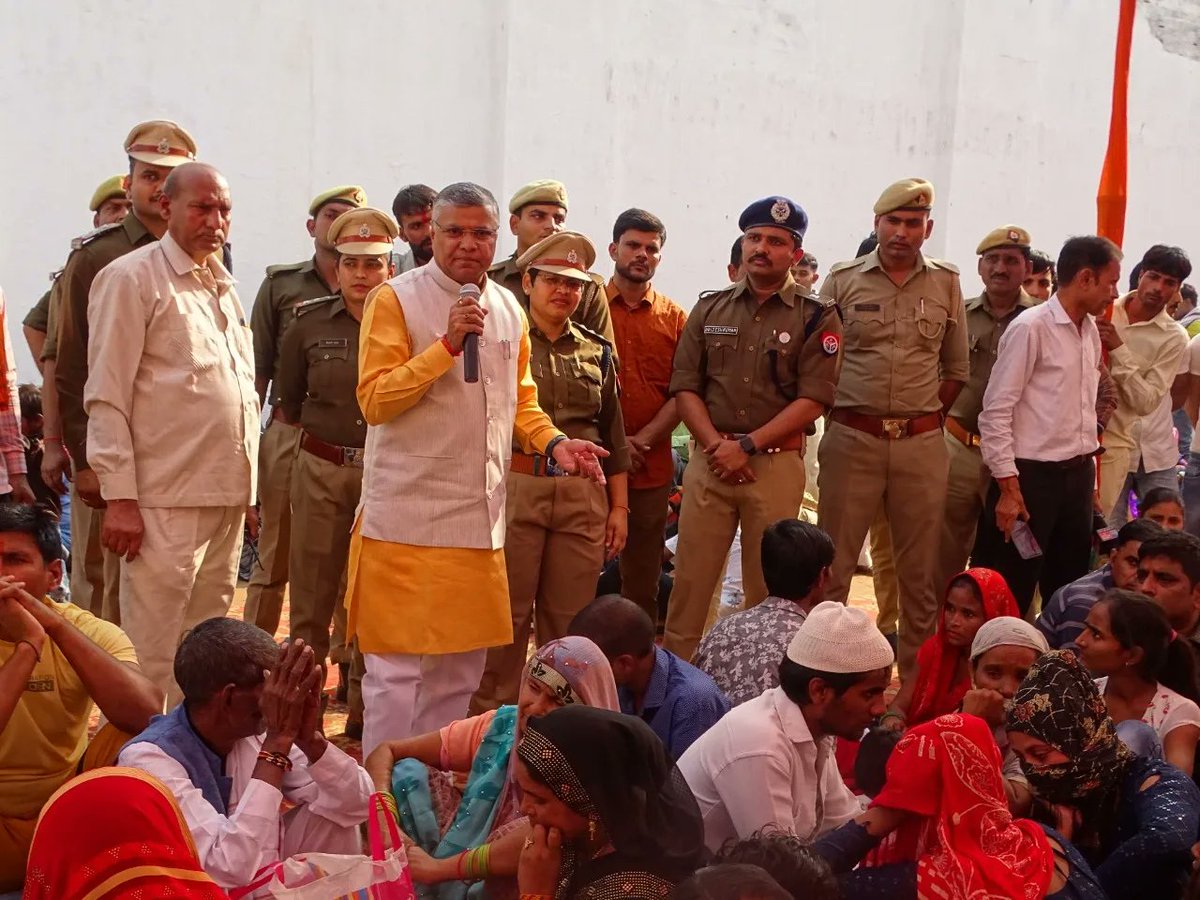 आज जिला कारागार मथुरा में कारागार प्रशासन द्वारा भईया दूज के पावन पर्व पर की गई व्यवस्थाओं का निरीक्षण किया।
#कारागार