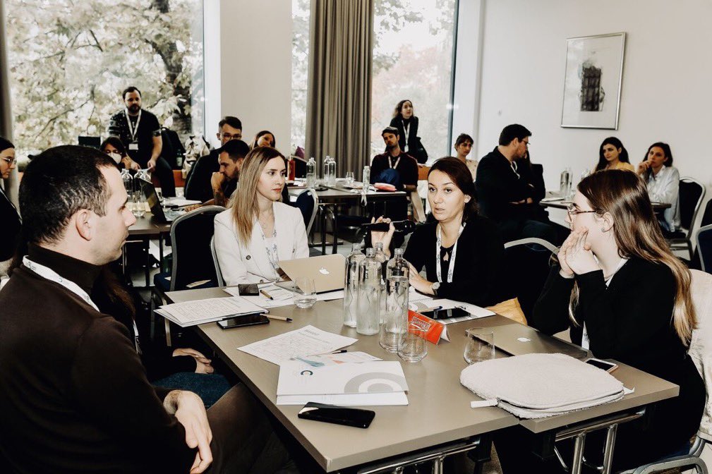 DeaElmasllari's tweet photo. In a world with so much going on, communicating with stories, insight &amp; purpose can make most #difference. 

Happy to have been part of #EUSAIR Communication Academy in 🇸🇮 where we explored how to navigate communications in a rapidly changing world. 

@EusairPoint @CEP_Slovenia https://t.co/yOF9Ho3Dpu