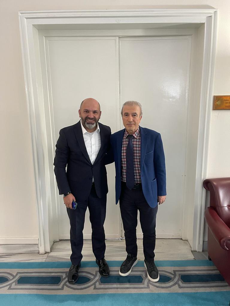 HasanDavulcu's tweet photo. Kıymetli hocam 
Prof.Dr. M. Naci Bostancı ile TBMM ‘de ..

Nezaketi ve kendine has üslübuyla her zamanki gibi ders niteliğinde bir görüşmenin ardından..
@nacibostanci https://t.co/s3gYhdnt38