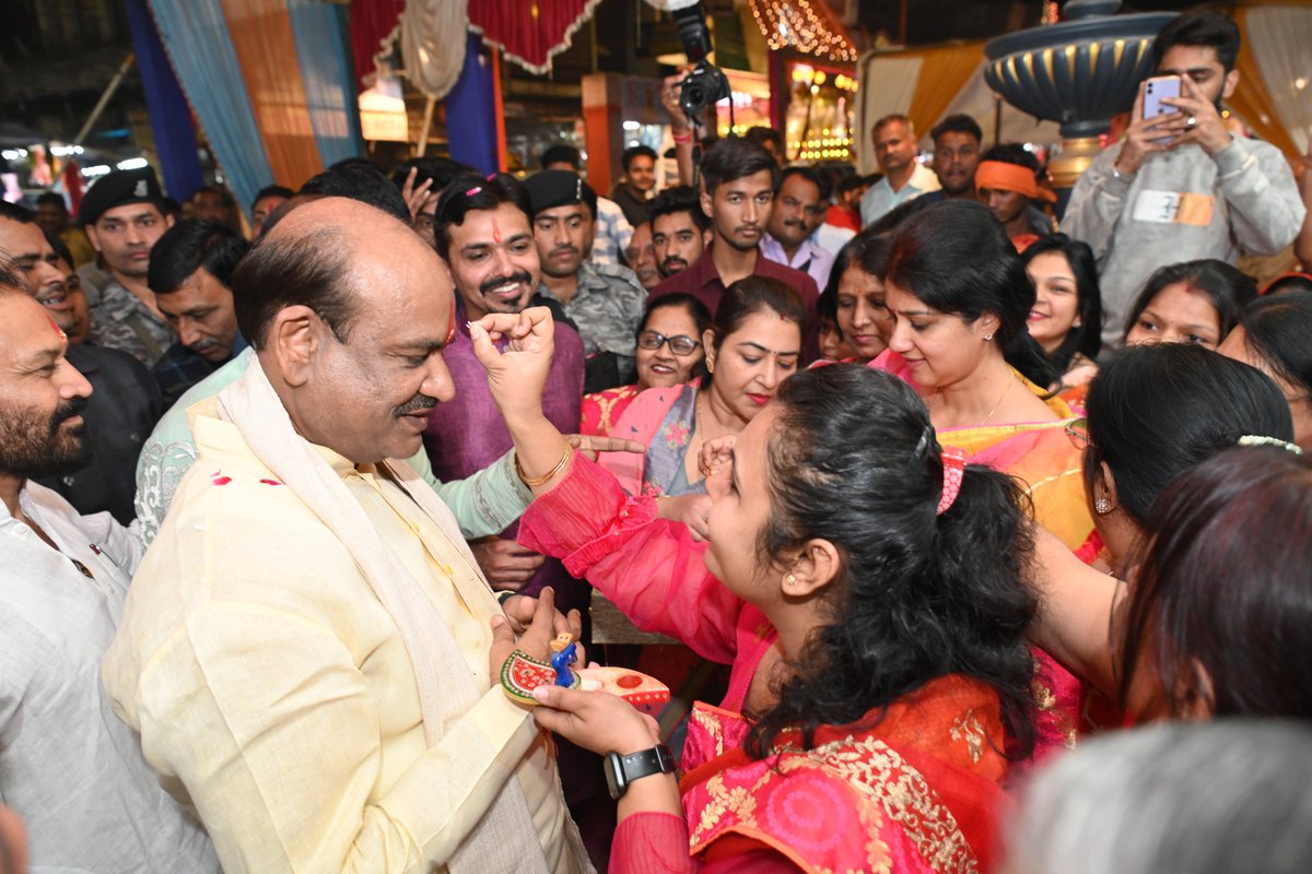 ombirlakota tweet picture