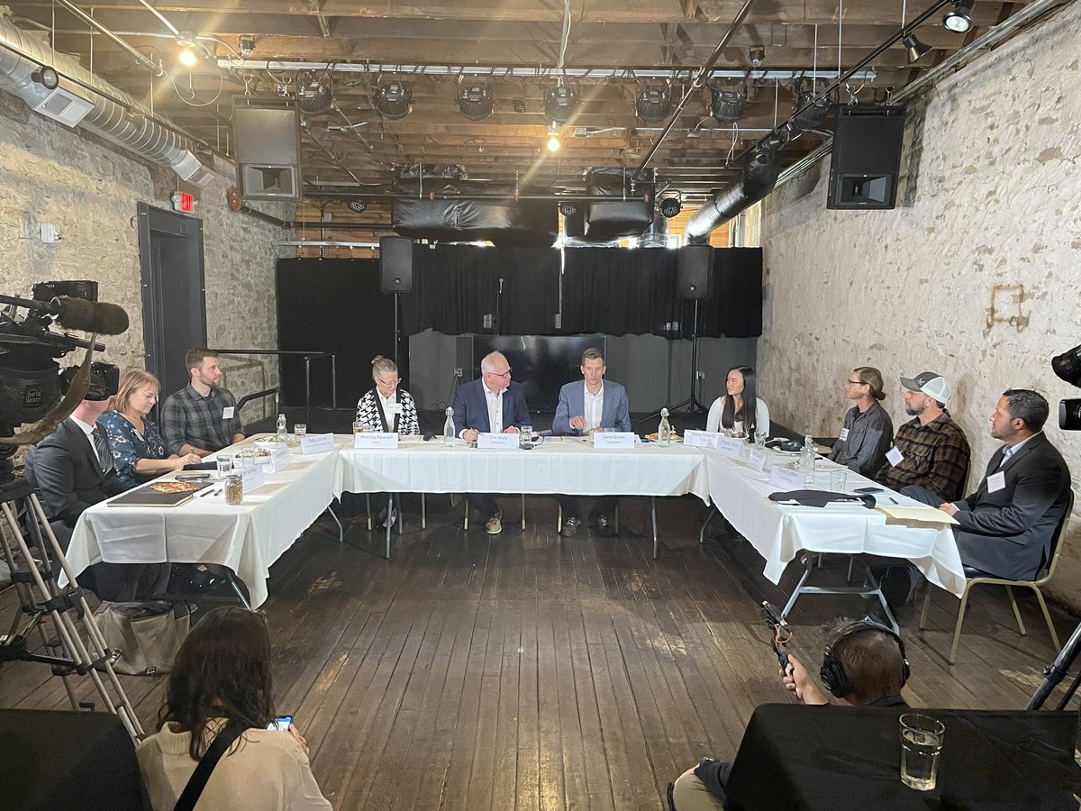 Devin Henry tweet media