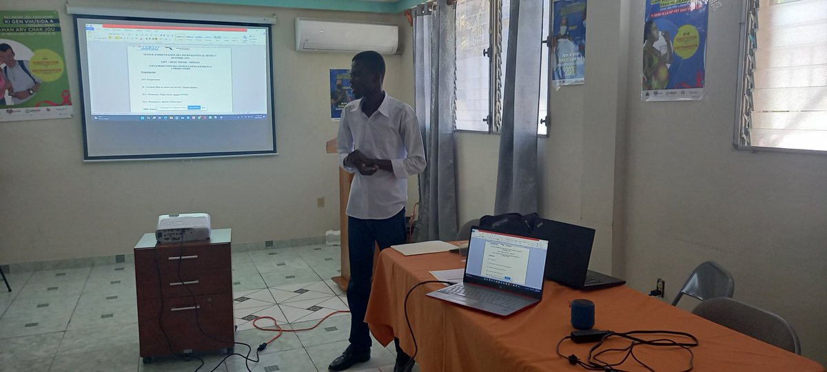 SoeurettePolic1's tweet photo. L'observatoire lance son magazine d'information, dans ce sens ce matin le CLM organise une séance d'information avec les journalistes avant de produire les differents numéros sur les activités de l'observatoire/CLM#Housingworks, #onusidahaiti,#pepfar,#fondmondial,#rhjs https://t.co/Rm67vbYUnK