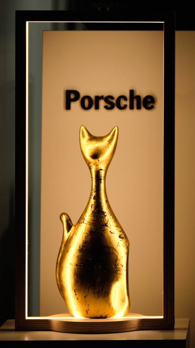 leloluce_art's tweet photo. Un immense plaisir d’avoir contribuer à cette soirée au profit du chu de Grenoble avec mon mécène @Porsche_France #art #mecene #porsche https://t.co/QTgIBJfPiI