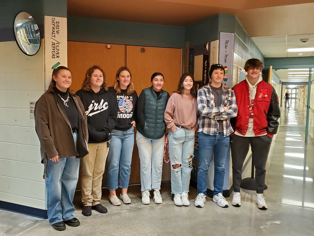 JillGaroutte's tweet photo. NHS members greeted students at Pate Early Childhood Center this frosty morning. Smiles and high fives for all!
@nhs_njhs #service   @AuroraMoHS  #proudtobeahoundawg https://t.co/trhyrjQluI