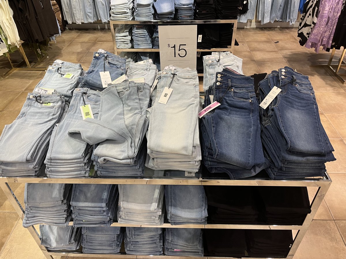 ShopWestTowne's tweet photo. Check out the NEW Charlotte Russe at West Towne!! 🎉 😃 With up to 50% off trends for their Grand Opening Sale, find their beautiful location across from Victoria's Secret 👍 #Madison 
https://t.co/6VmgifwQWl https://t.co/JVm5CLwEfk