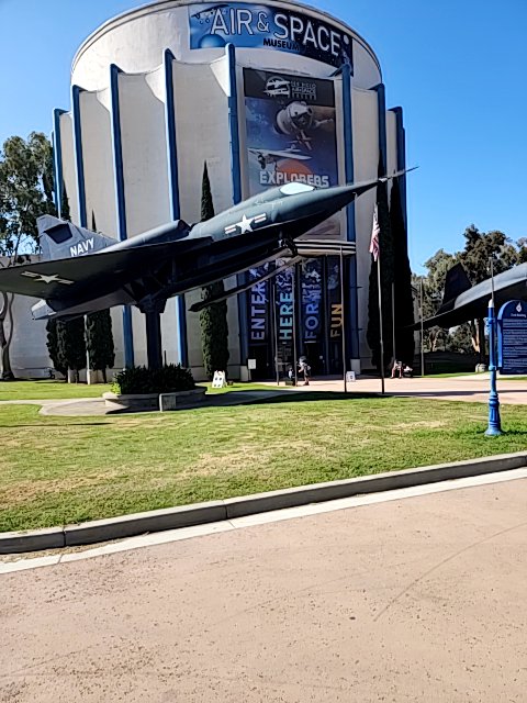 scoutreg's tweet photo. Scoutreg found #ethereum in a User vault at this location! Join me playing #coinhuntworld, It's awesome! https://t.co/hbS9GqcmqC #cryptocurrency #2541 https://t.co/AozwGCXbeK