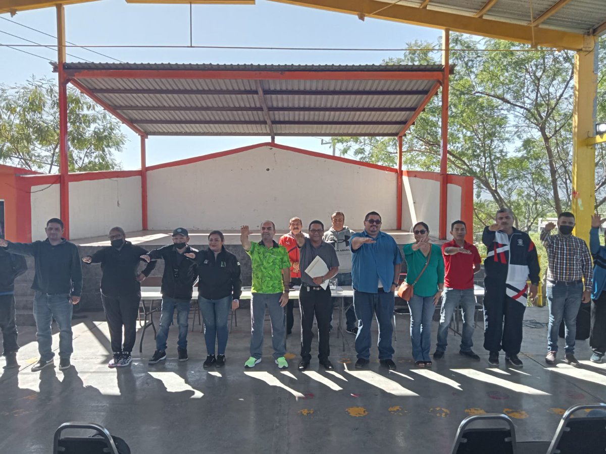 SNTE21's tweet photo. #UnoSomosTodos🙋♀️
#TodosSomosUno🙋♂️
Continuando con las asambleas de renovación delegacionales y centros de trabajo en la #Sección21🟠 del #SNTE📚, la #DI303, #DI22, #DI205 de Primarias; #DI297 de Educación Física y el #CT391 de Secundarias Generales, https://t.co/6Usv7dgNEP