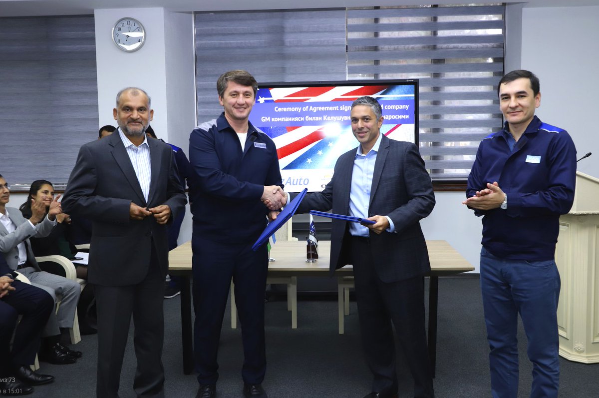 UZEmbassyDC's tweet photo. @GM's Int'l President Shilpan Amin & #UzAuto have agreed to increase car production from 340K to 500K in the next yrs & up to 1 mln for the long term. The car line will also be updated & expanded. 🇺🇸 companies like #GM remain 🇺🇿's reliable partner w/ a strong presence in the CA. https://t.co/oAvzJl9Dv5