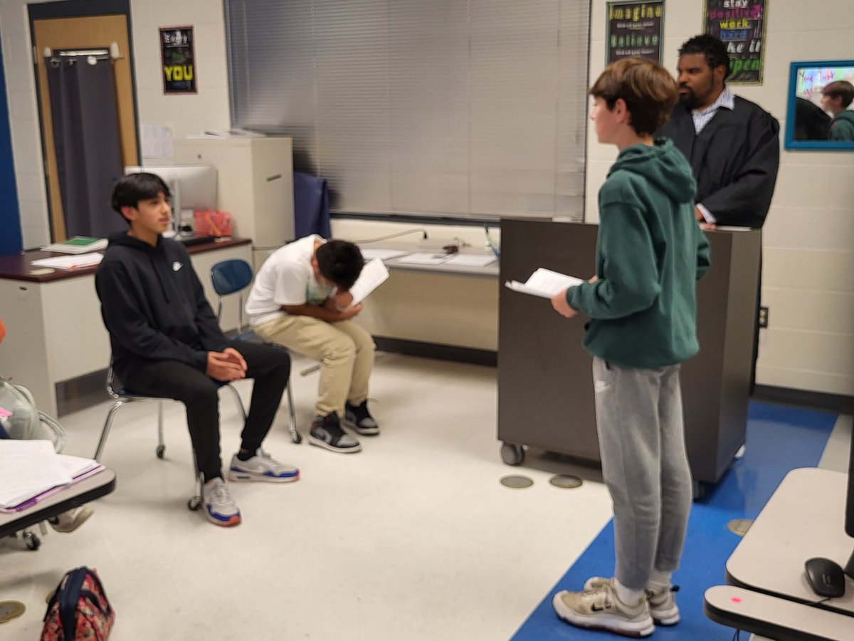 RMSRavens's tweet photo. Zane cross examining Tristan regarding the importance of homework! Presenting an argument. Awesome work Mr. Douglas! #rmswriting #argumentativeessay #MrDouglas #WEARE #ROCKVALE https://t.co/LJYd7Wvn76