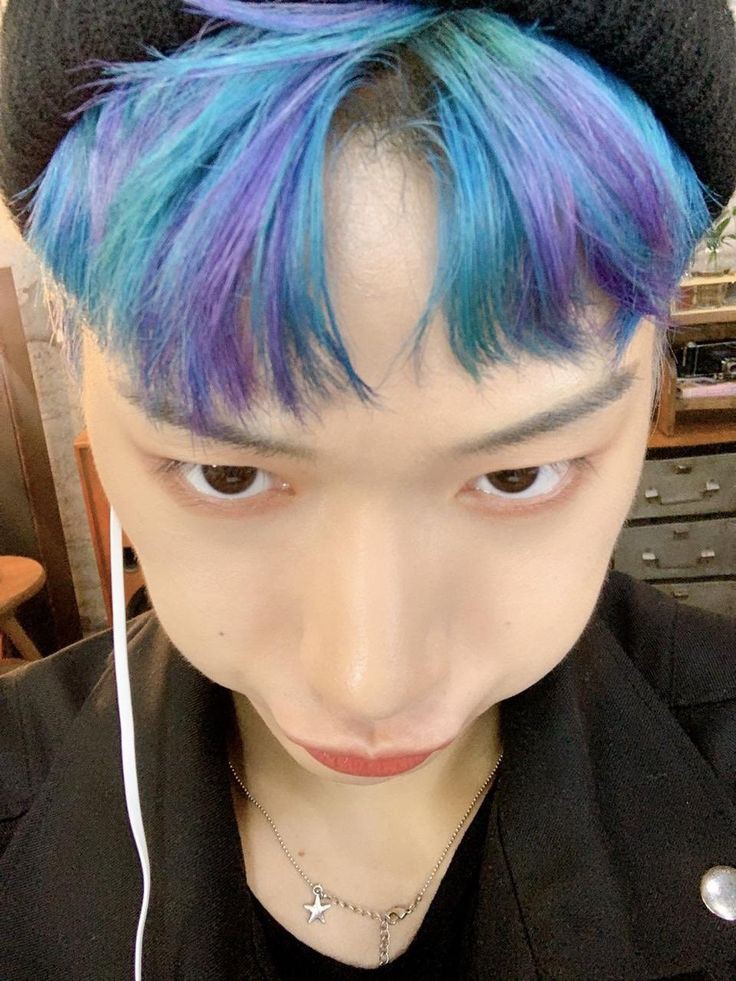 Escorreguei na tinta