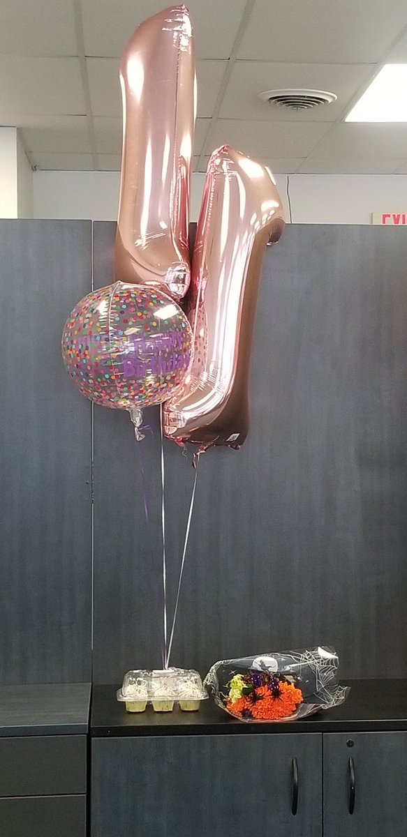 Nikkinas1022's tweet photo. Today I am celebrating my 11 year work anniversary with #tmxfinance.  I have met some wonderful people along this journey, coworkers and customers alike.  Looking forward to what the future holds!  Hopefully, lots of positive growth 💙💙💙 https://t.co/ZZeHPFV8ZH