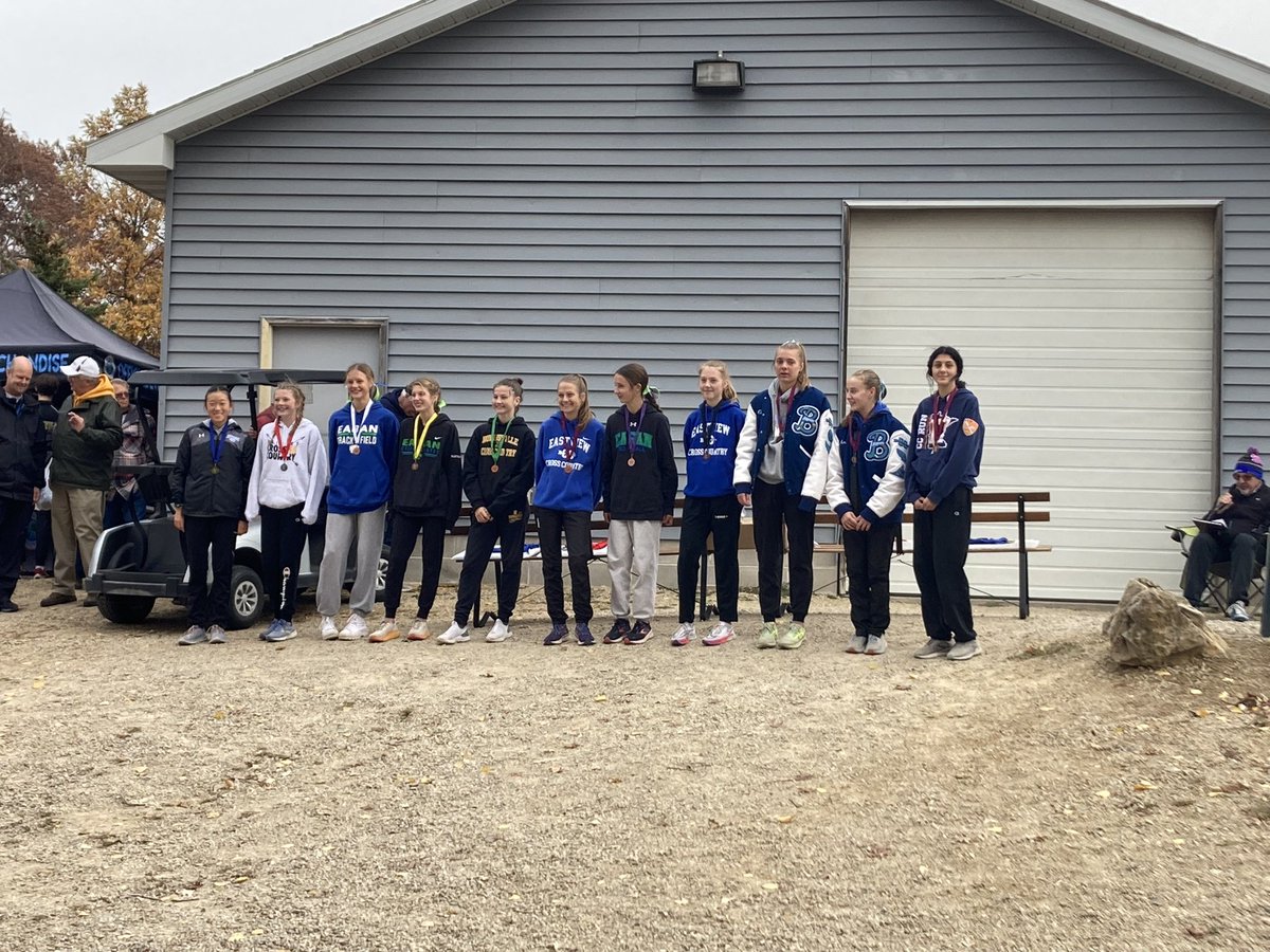 hatleli's tweet photo. Lily Peterson qualifies for the State Meet🍀 https://t.co/0GtmwXdkk7