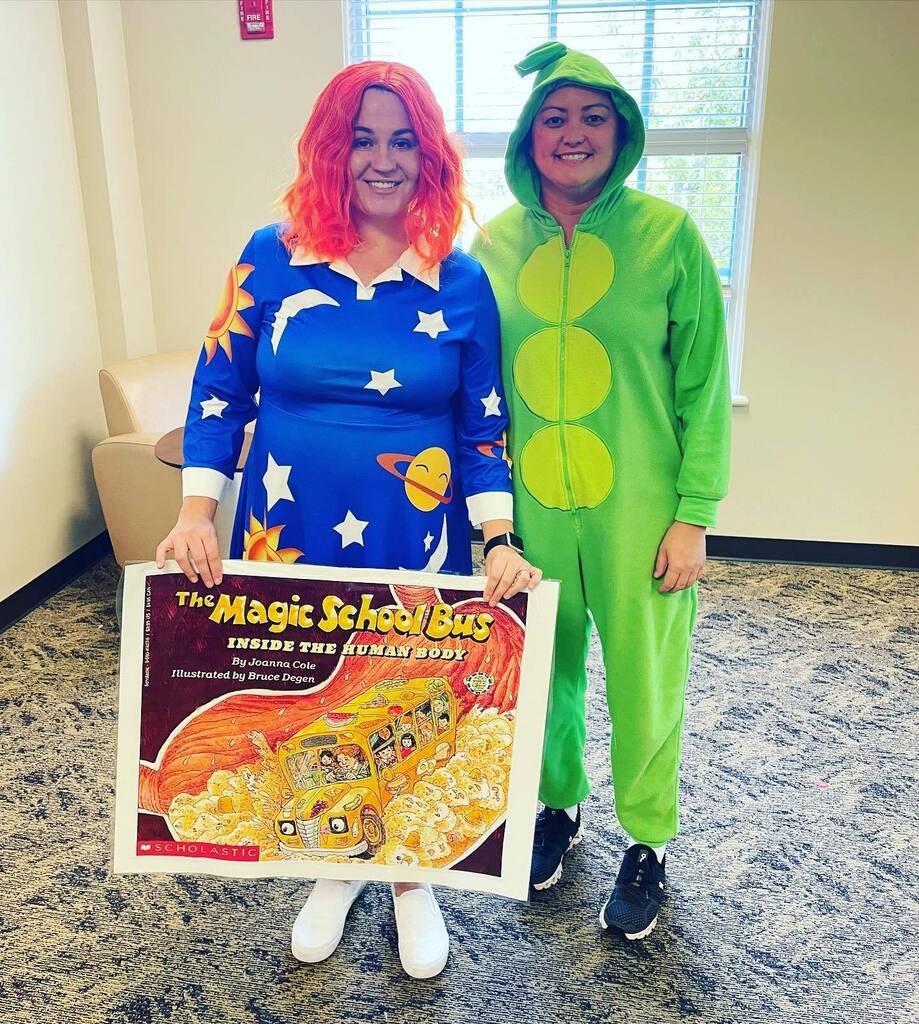 Dr. Kane was the 🦎 to my Miss Frizzle 🚌 🪐 ☀️ 🌎 instagr.am/p/CkO7NYGpPJ1/