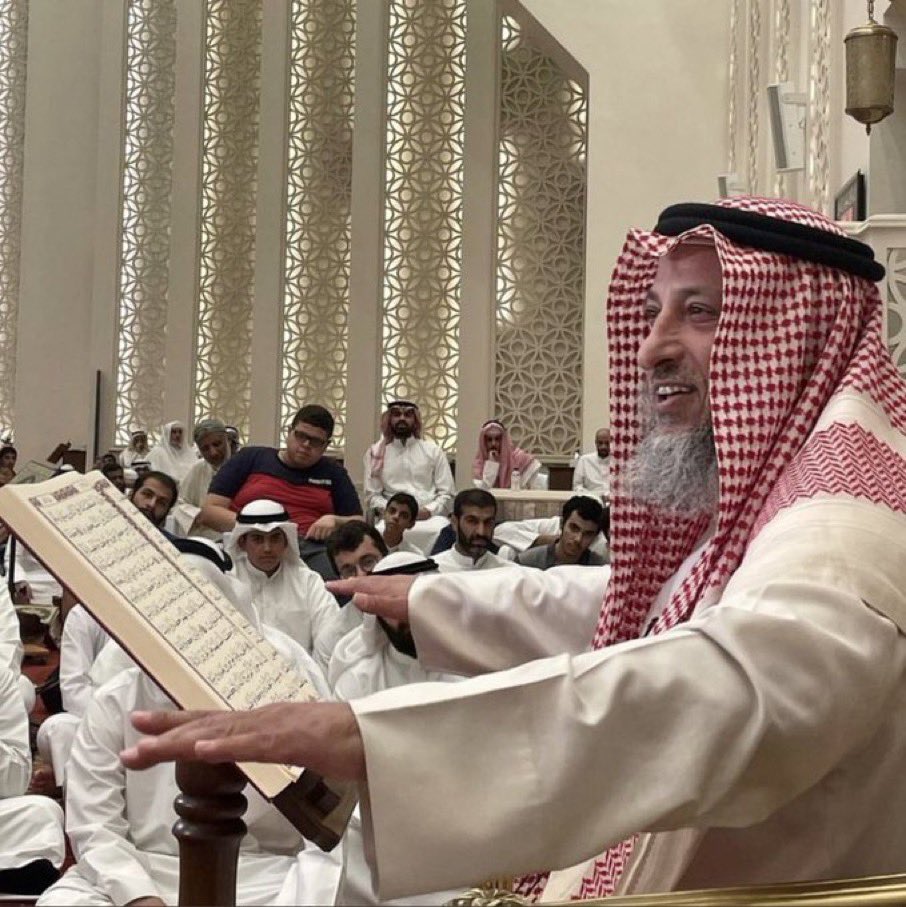 نسأل الله ان ينفع بك وبعلمك البلاد والعباد 
وان يرفع قدرك ومكانتك بالدنيا والاخره
 
دُمت لنا علمًا وفخرًا  🤍
 
#عثمان_الخميس