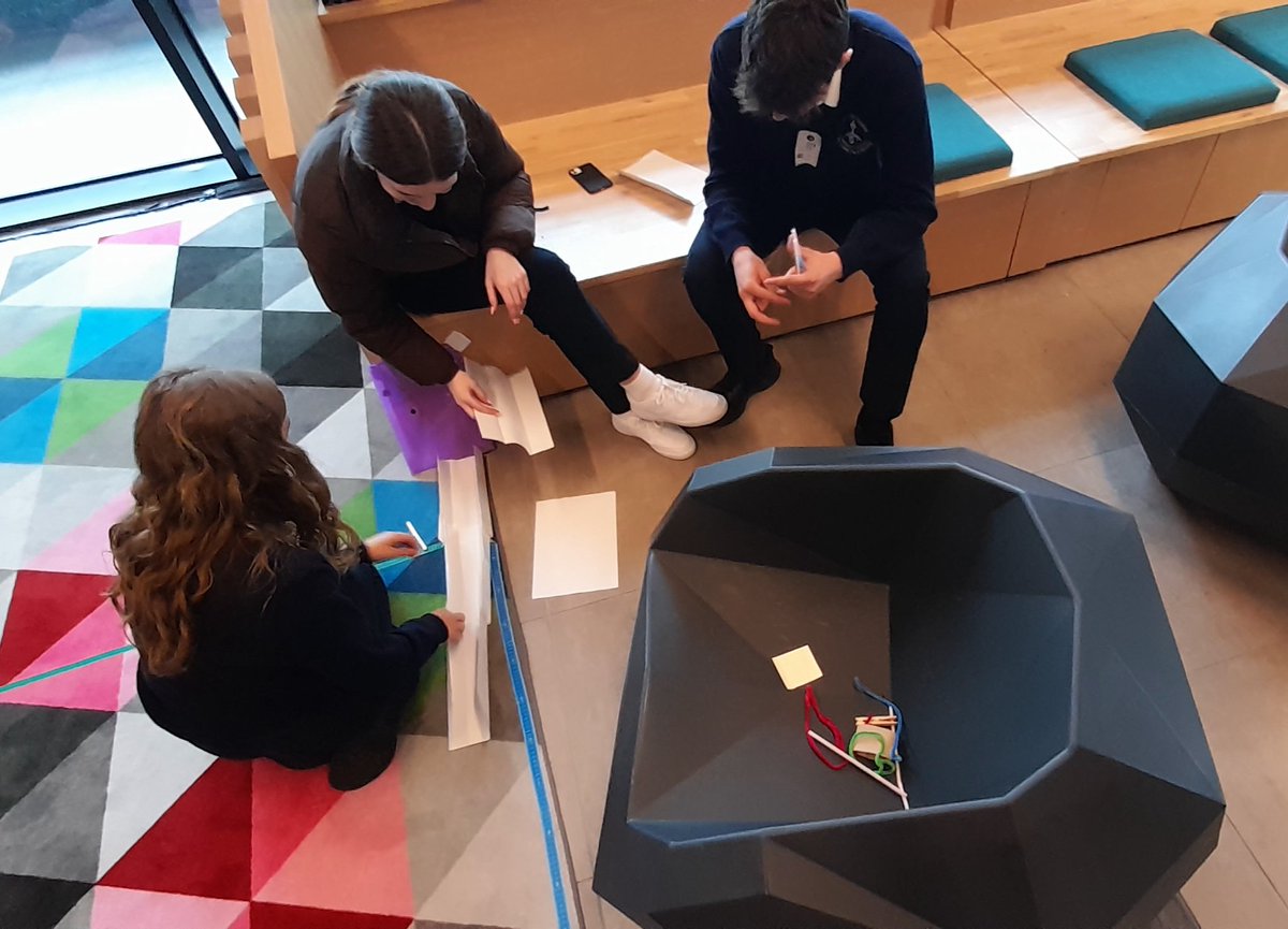 #TransitionYears from #CarrickonShannon Community School enjoyed #ArtificialIntelligence workshop in #Microsoft Dreamspace #Dublin today. Thanks to Niamh and Corey Hughes for facilitating us.