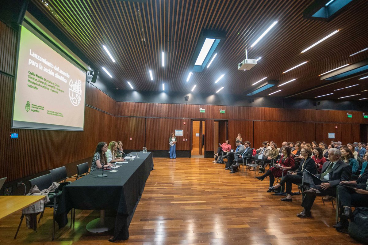 CEADS fue convocado como representante del sector empresario en el Consejo Asesor Externo, para compartir su rol y aportes generando espacios de trabajo, herramientas, incentivos para la acción climática de las empresas