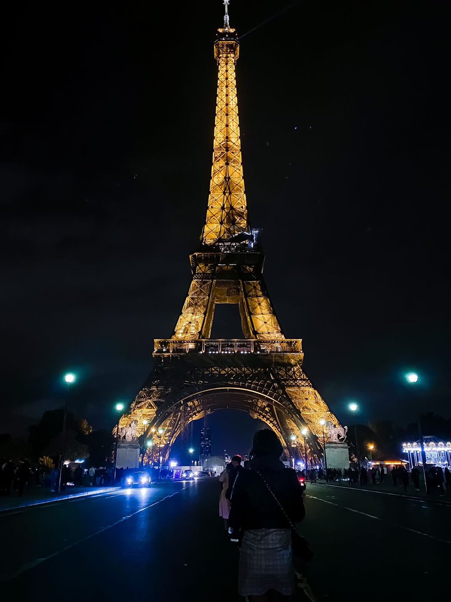 watadJournalist's tweet photo. فرنسا - باريس 🇫🇷 https://t.co/MlUr8jdAbM