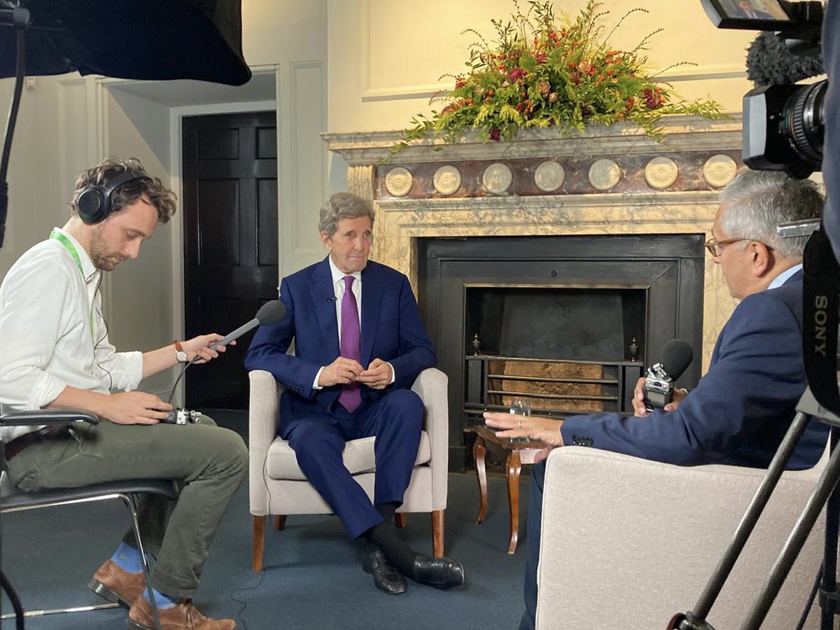 MaxHorberry's tweet photo. Tonight on Newshour on the BBC World Service, an interview with US climate envoy John Kerry on the day the UN says there’s no path to prevent 1.5C global warming https://t.co/AykFnQgyMU